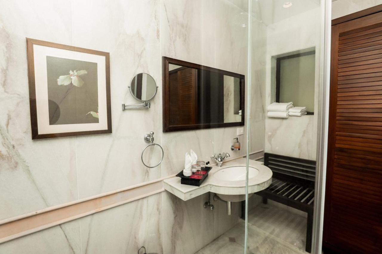 Saptapuri By Royal Orchid Hotels Limited พาราณสี ภายนอก รูปภาพ